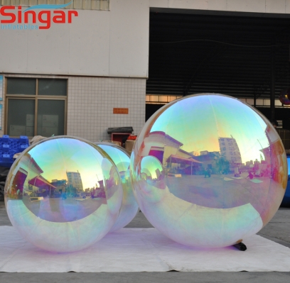 Inflatable transluent mirror refective ball